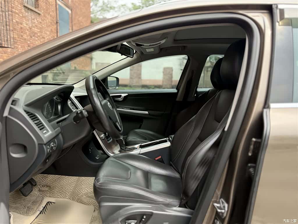 Volvo XC60, 2017 18