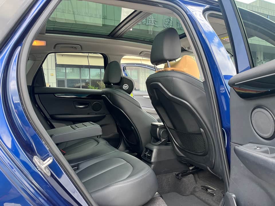 BMW 2 series station wagon