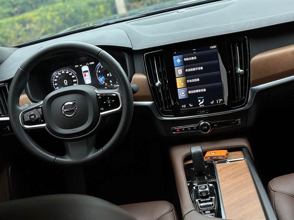 Volvo S90