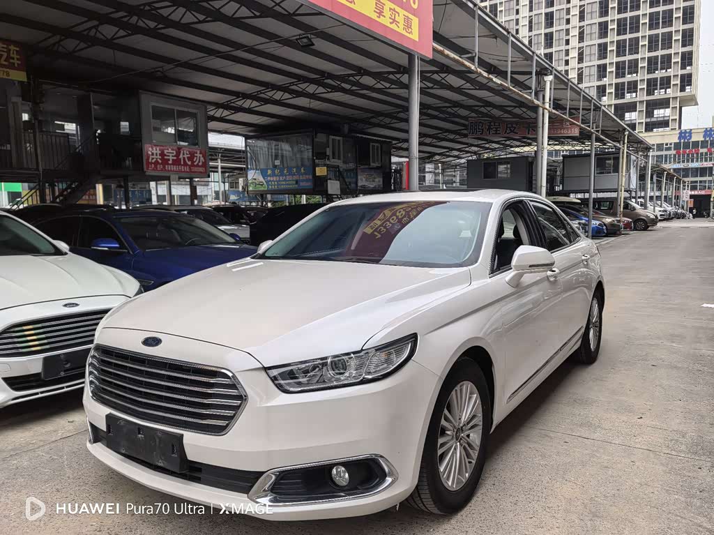 Ford Taurus