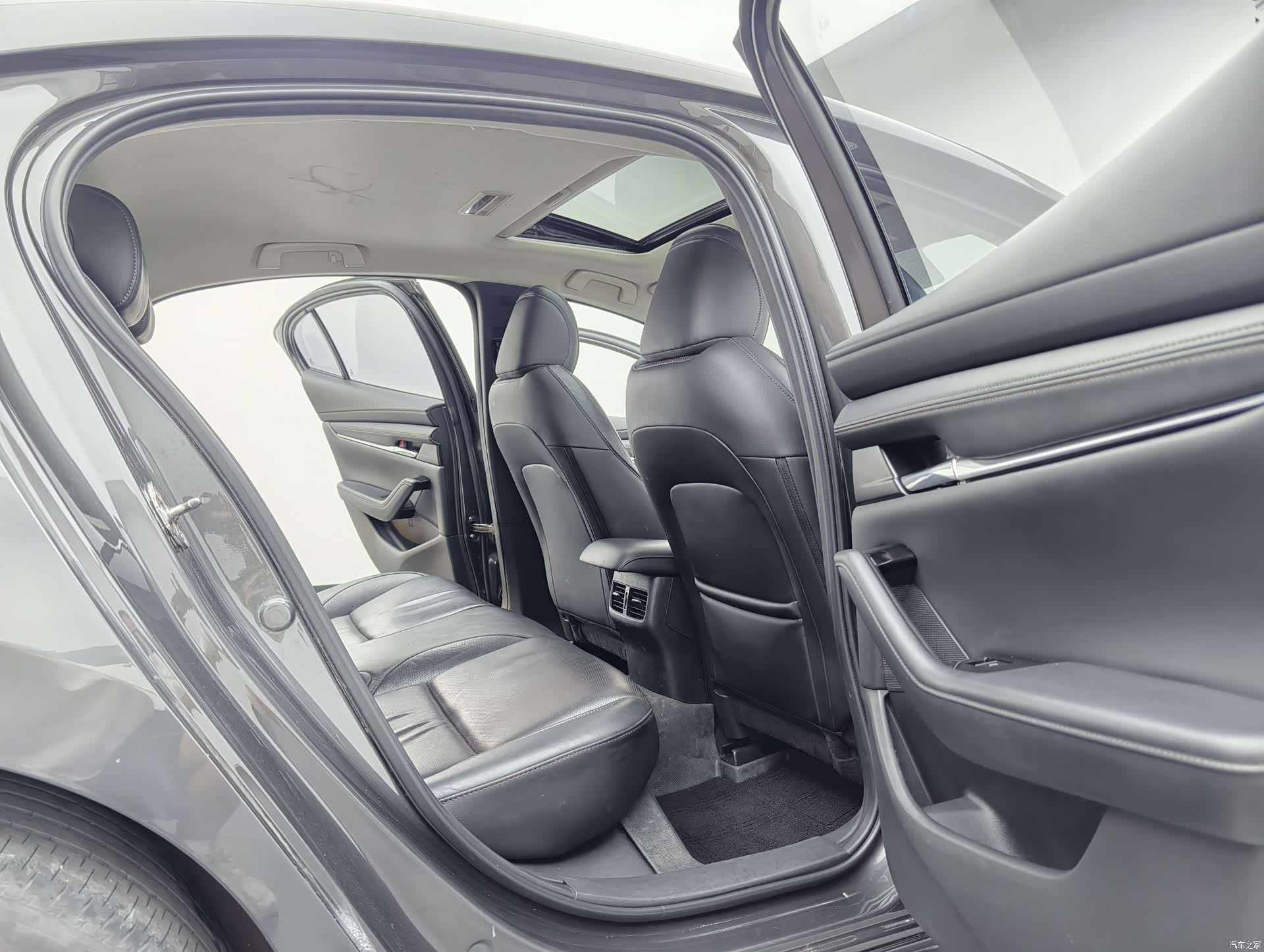 Mazda Mazda3, 2021 14