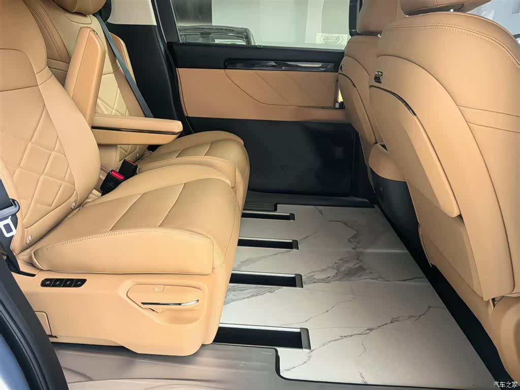 Trumpchi E8, 2024 10