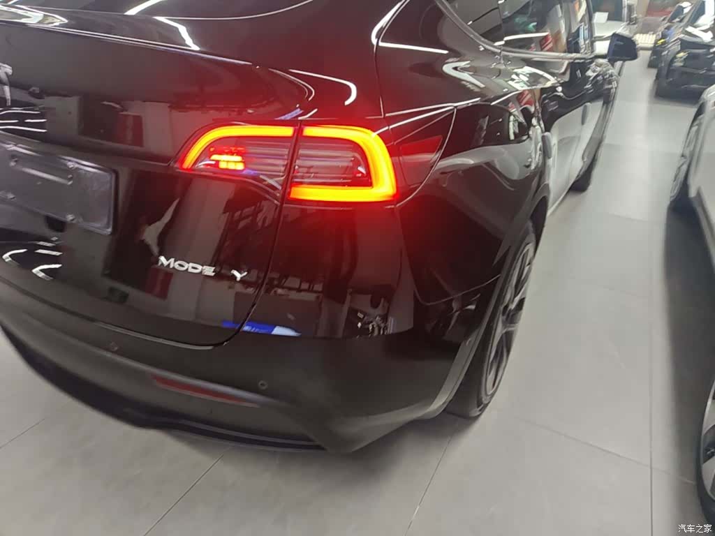 Tesla Model Y, 2022 8