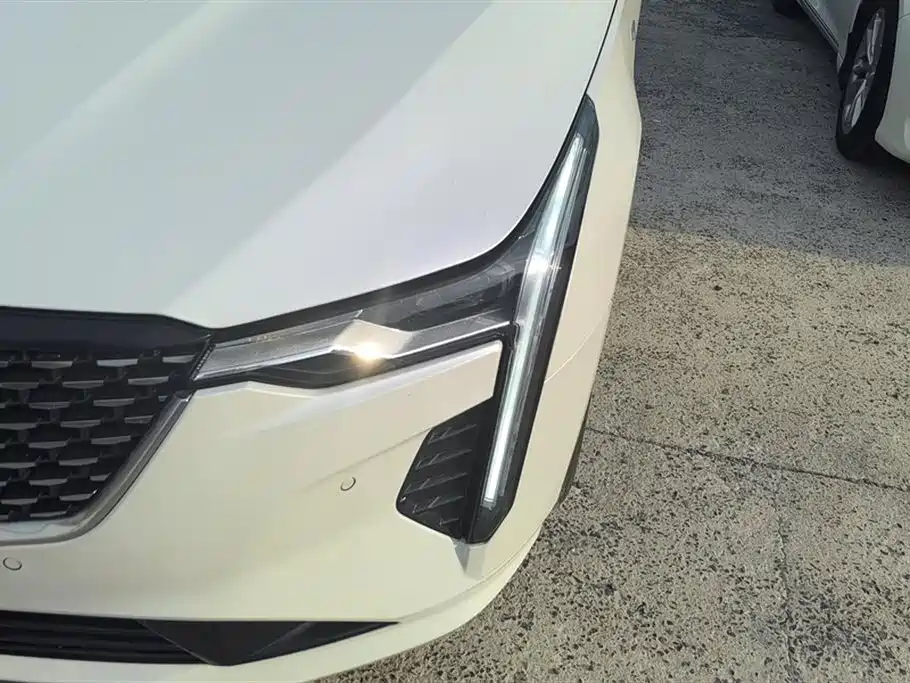 Cadillac CT4