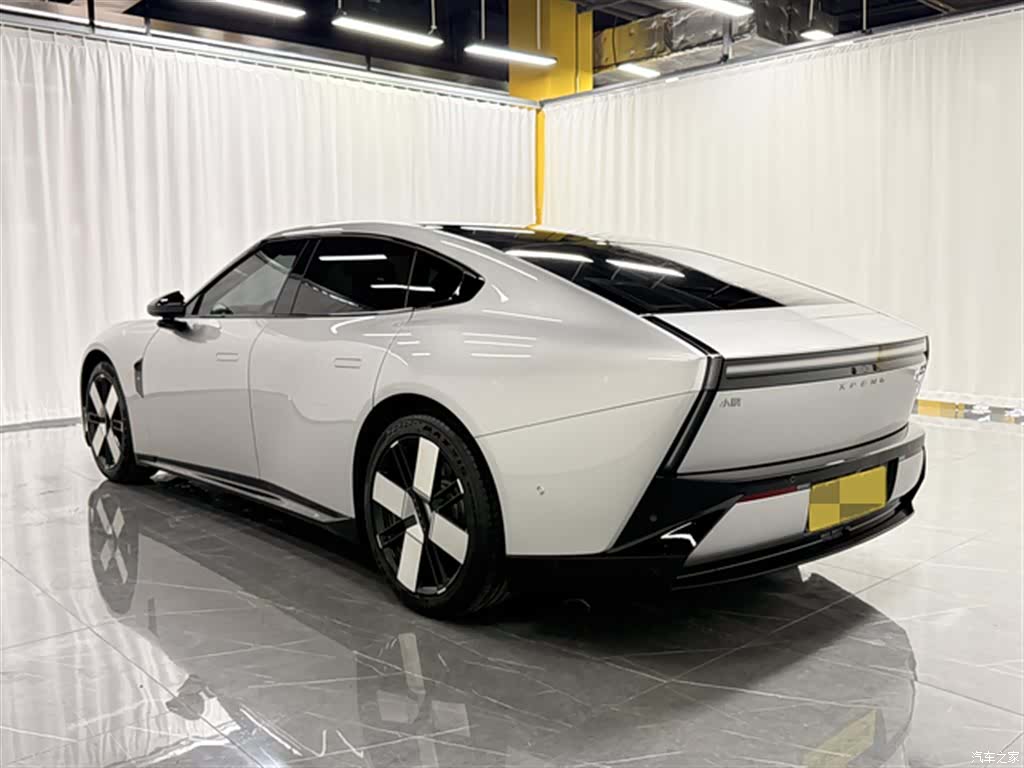 Xpeng P7, 2025 4