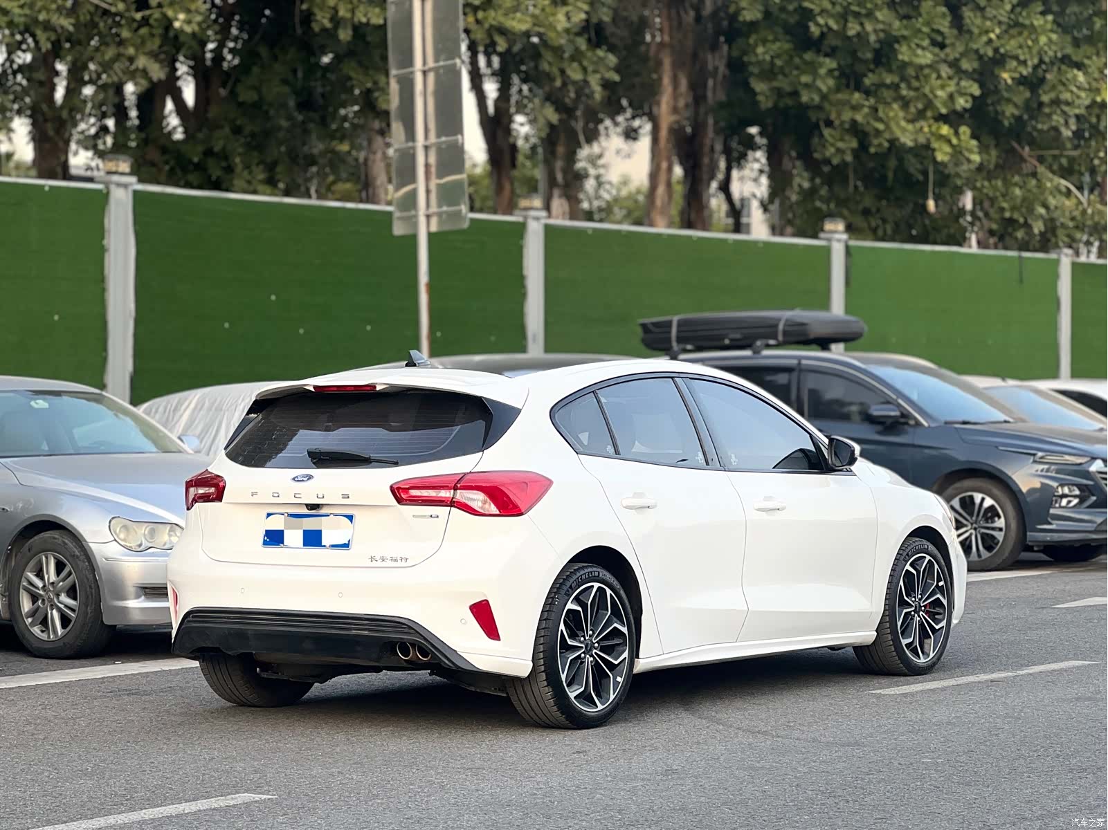 Ford Focus, 2022 13