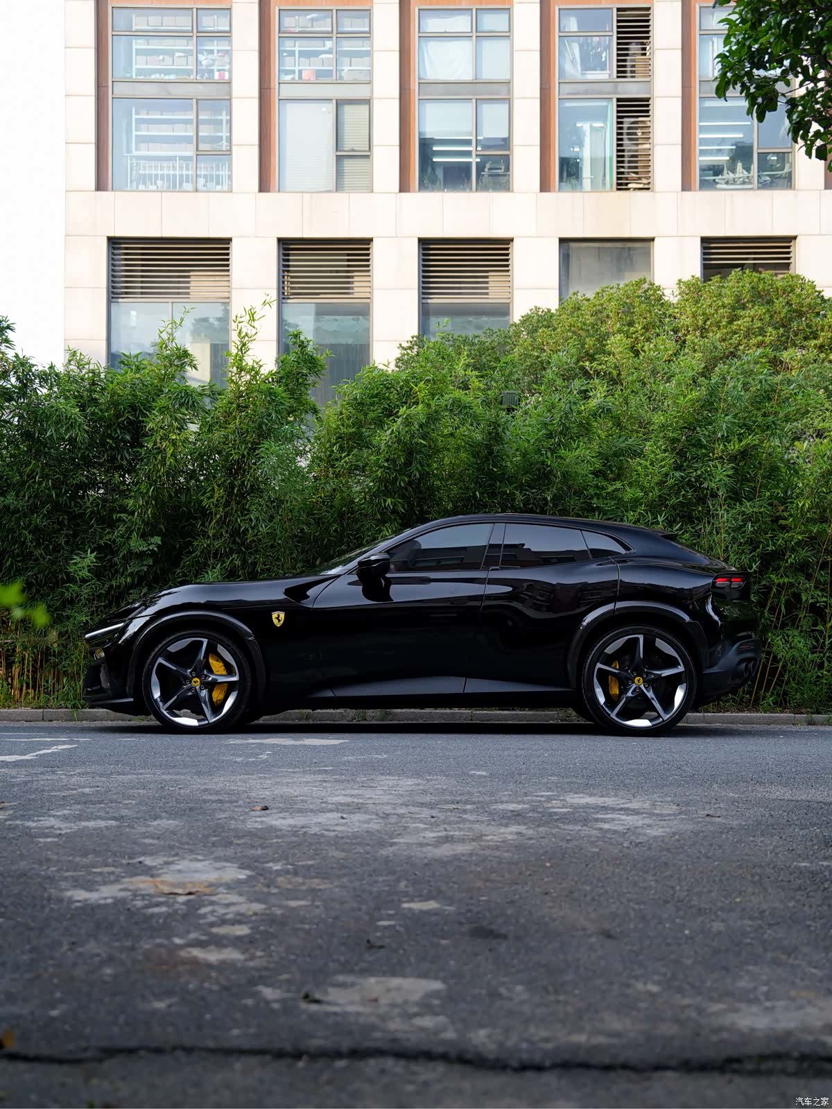 Ferrari Purosangue, 2025 10