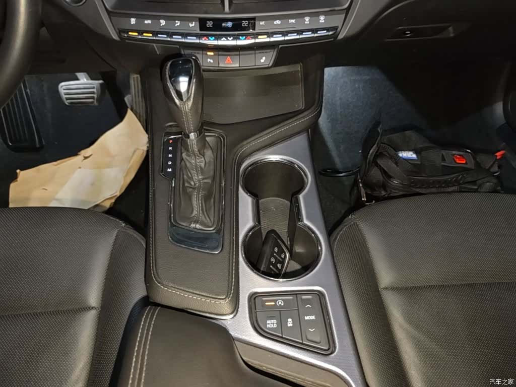 Cadillac CT4, 2022 14