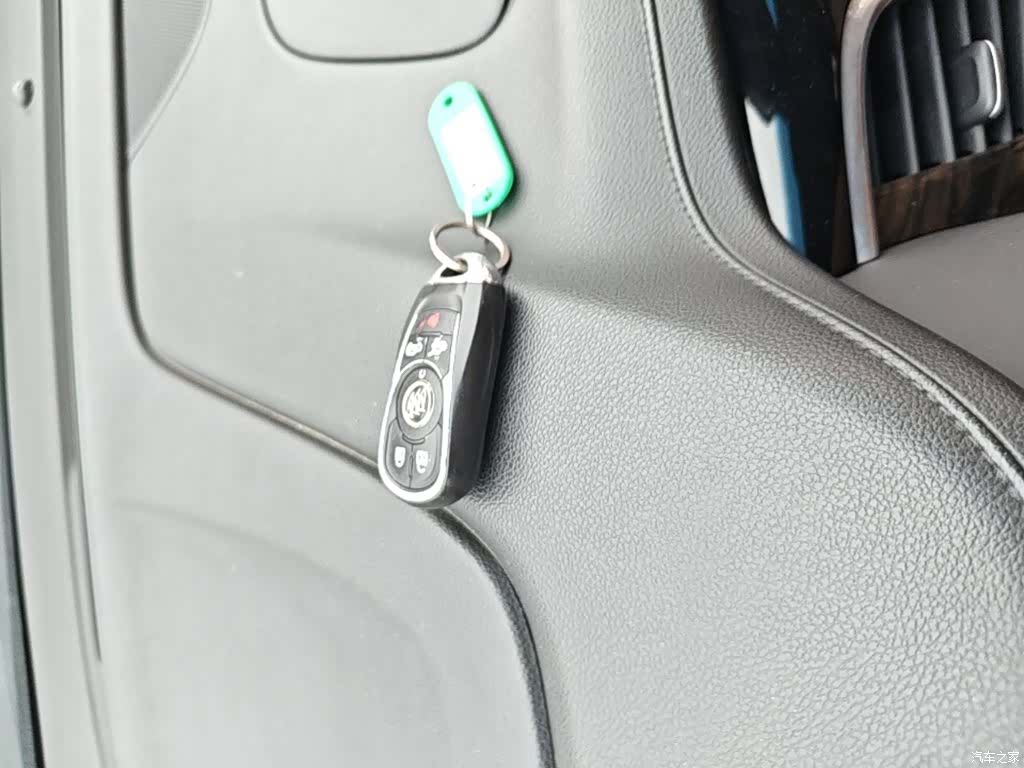 Buick GL8, 2019 9
