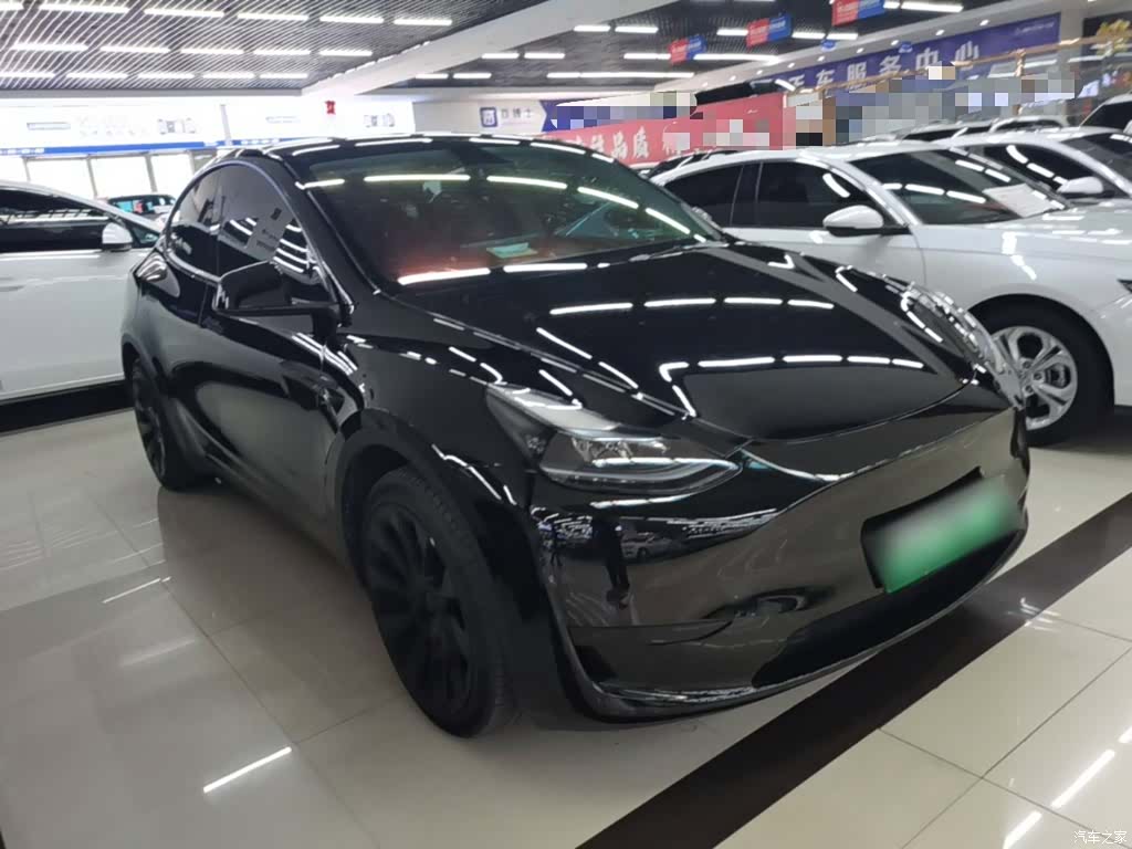 Tesla Model Y, 2023 4