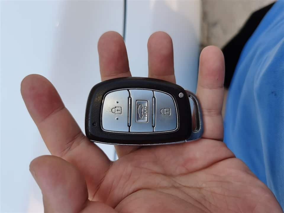 Hyundai Lead Hyundai Lead