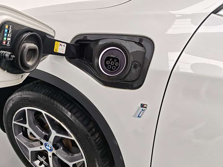 BMW X1 xin neng yuan 2019 xDrive25Le Люкс