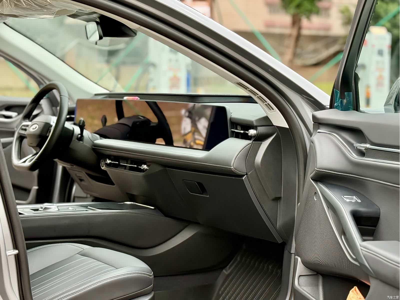 Ford Mondeo, 2025 14