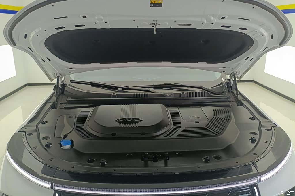 Jetour L9, 2024 10