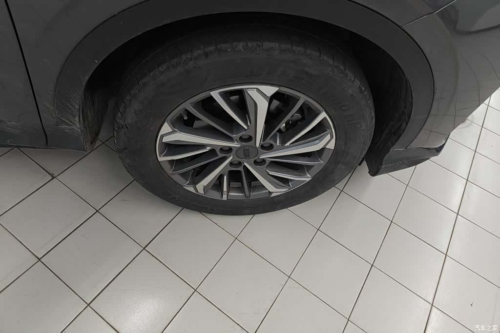 Geely Coolray, 2022 6