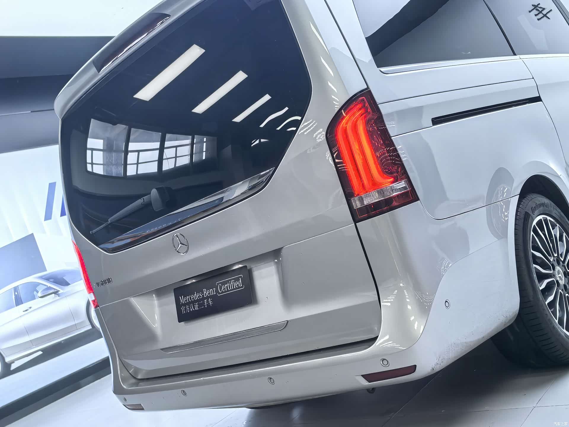 Mercedes-Benz V-Class, 2020 9