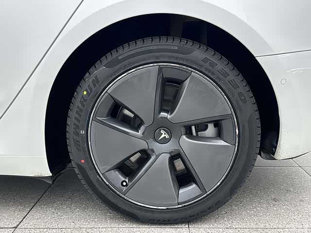 Tesla Model 3, 2023 16
