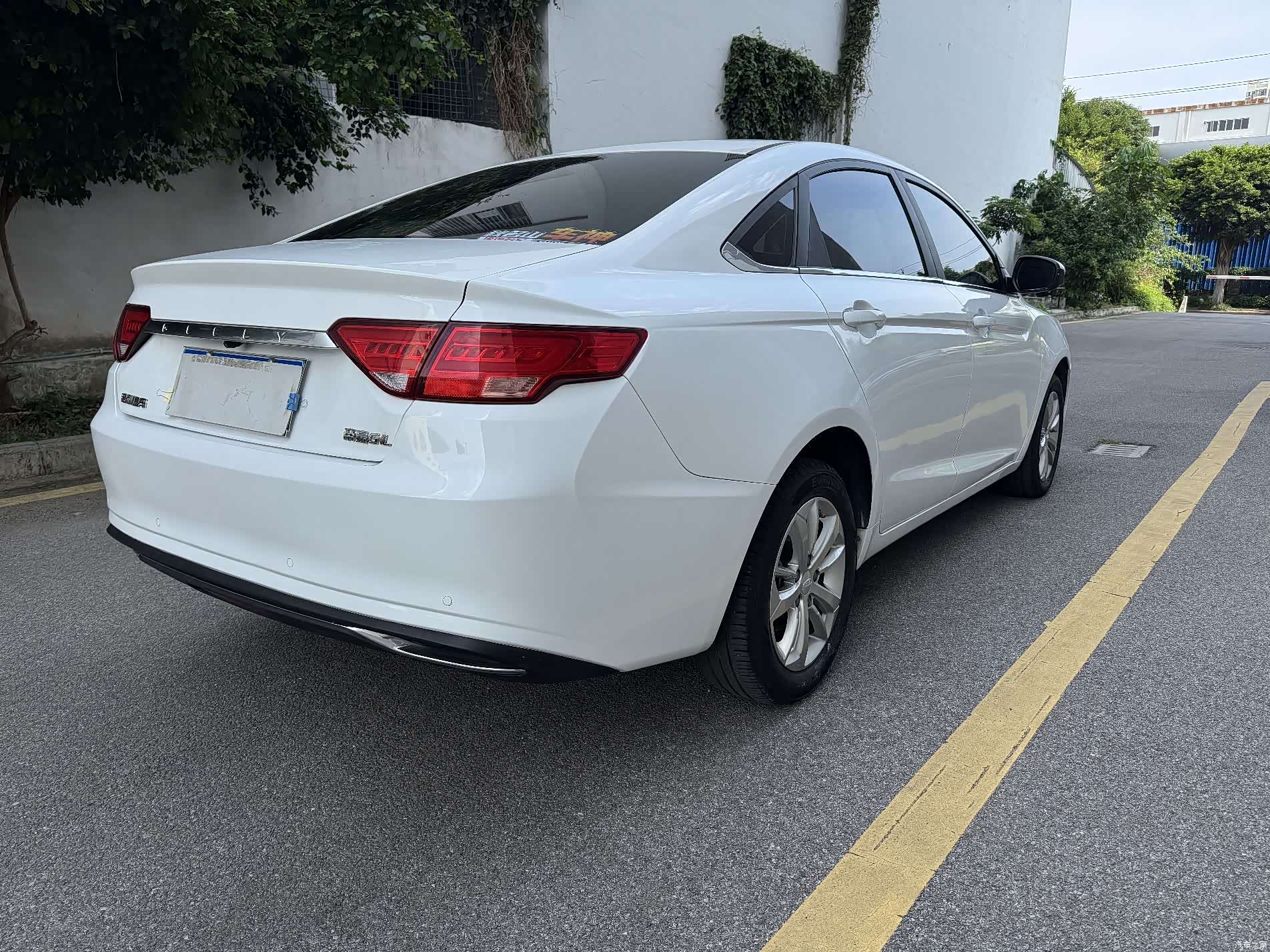 Geely Emgrand, 2020 18