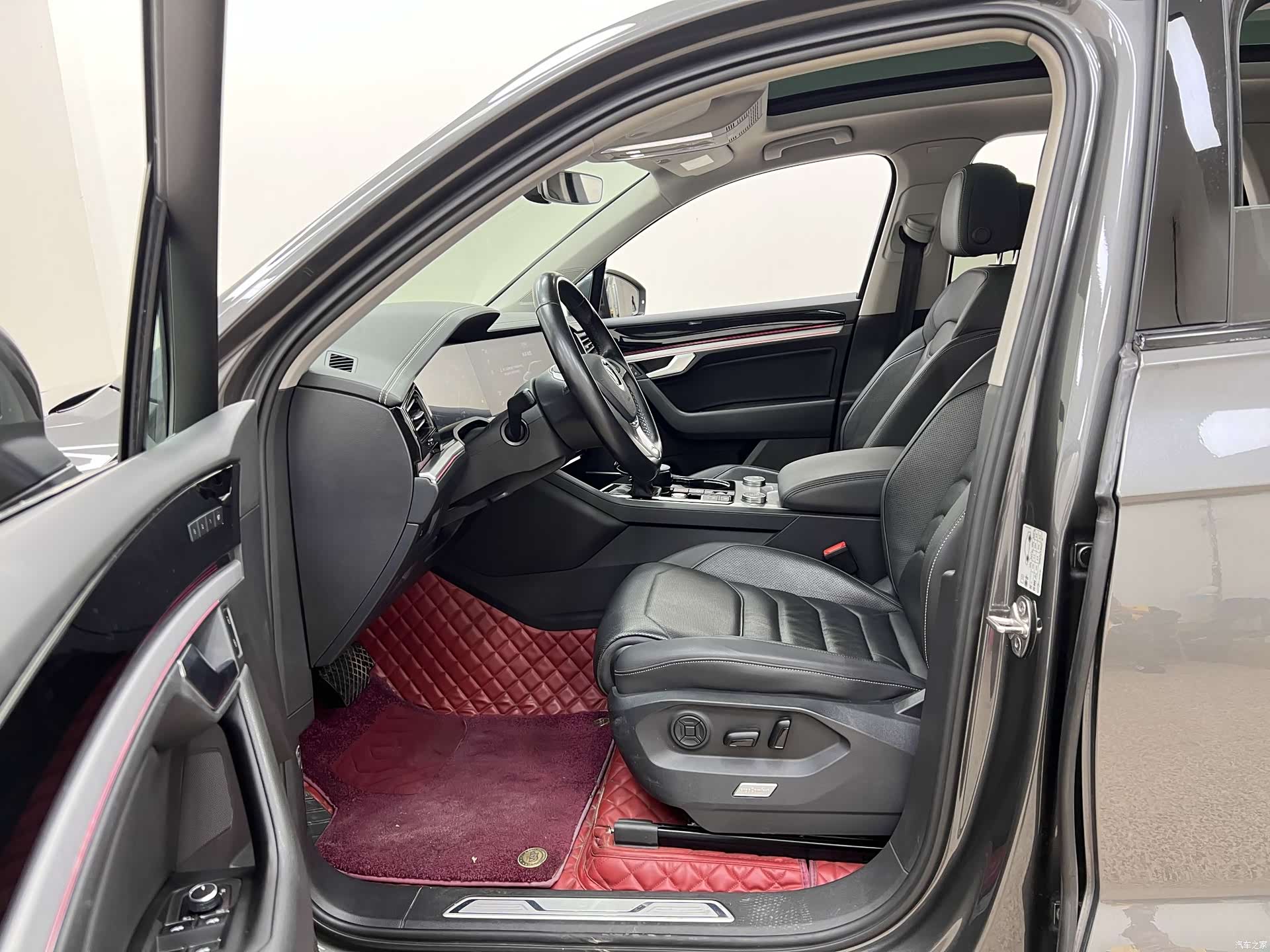 Volkswagen Touareg, 2020 15