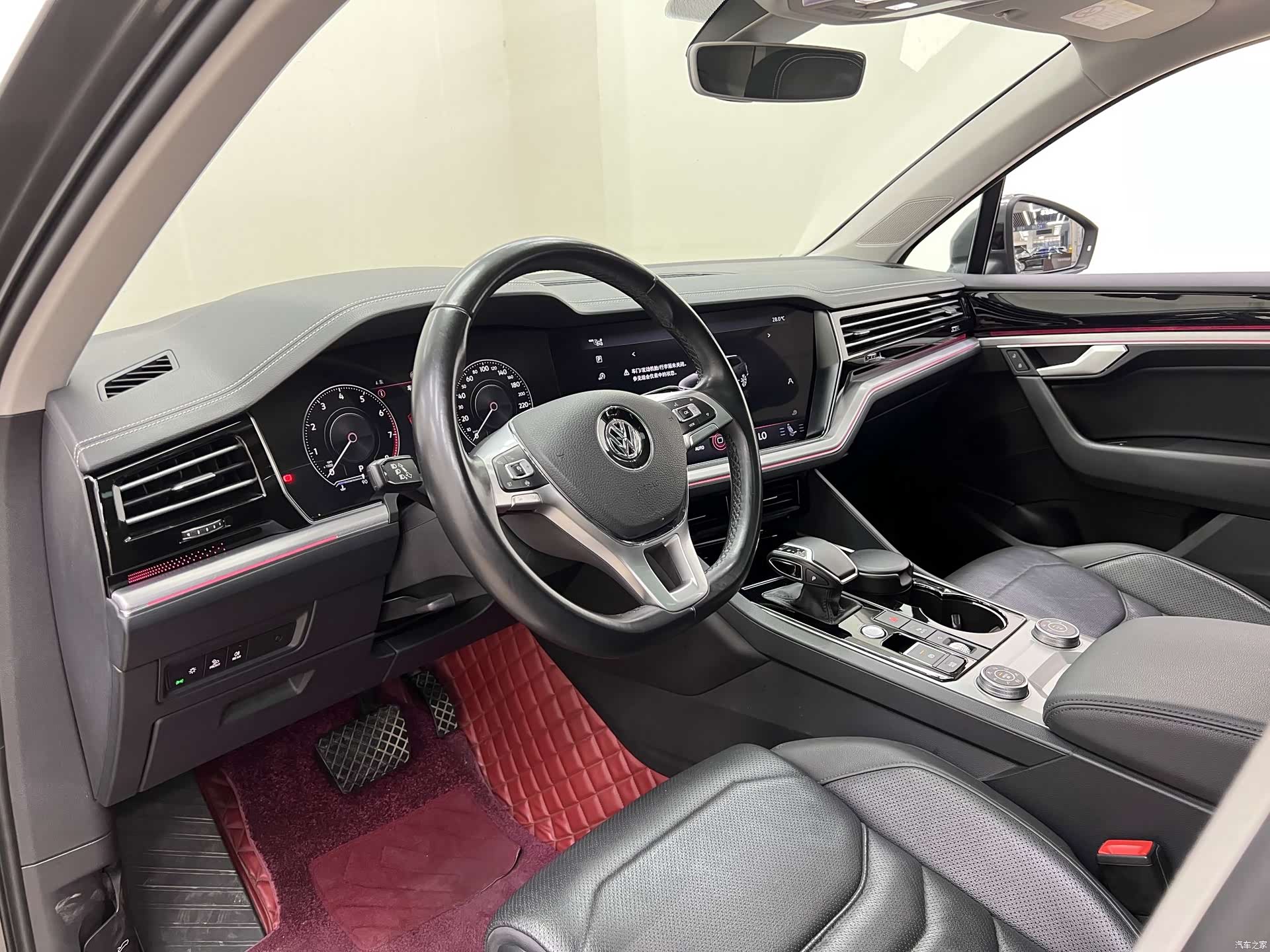 Volkswagen Touareg, 2020 16