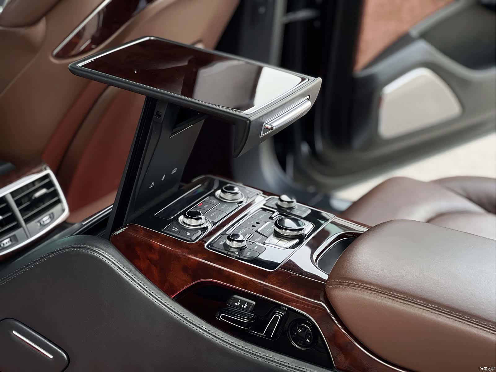 Audi A8L, 2012 16