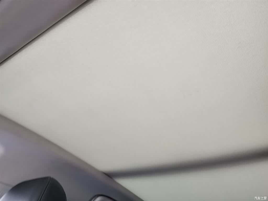 Roewe RX5, 2022 18