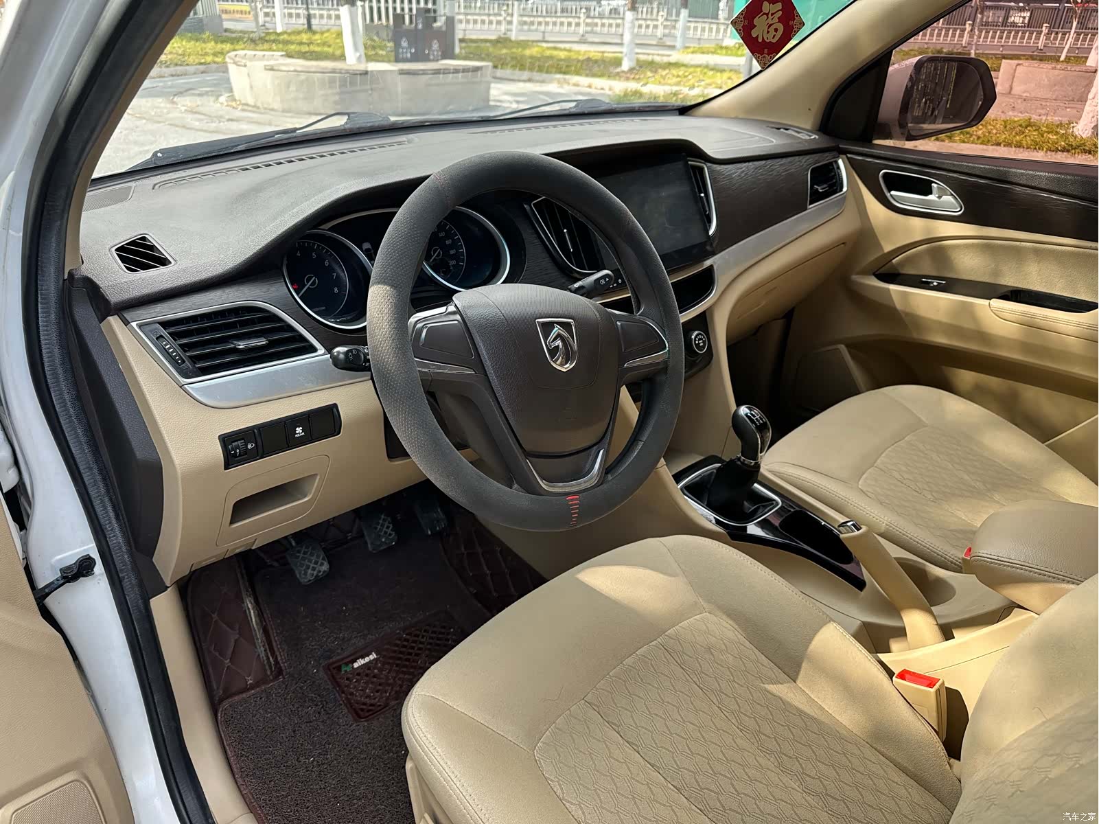 Wuling 730, 2018 16