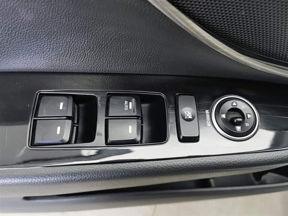 Hyundai Name picture