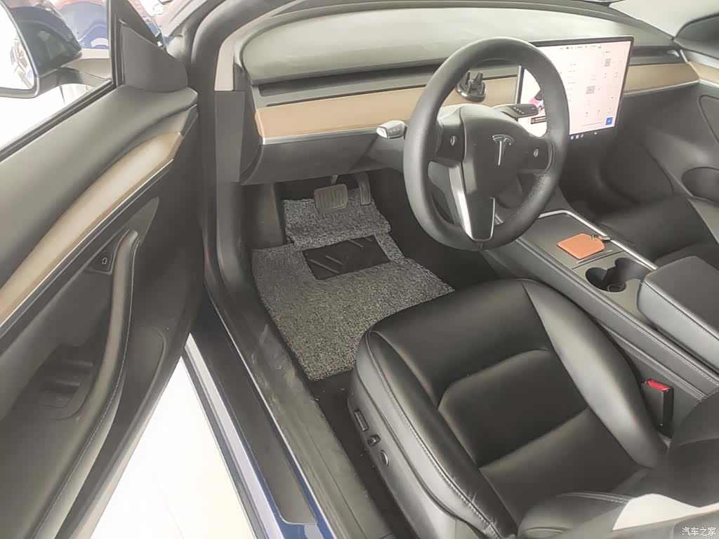 Tesla Model 3, 2023 16