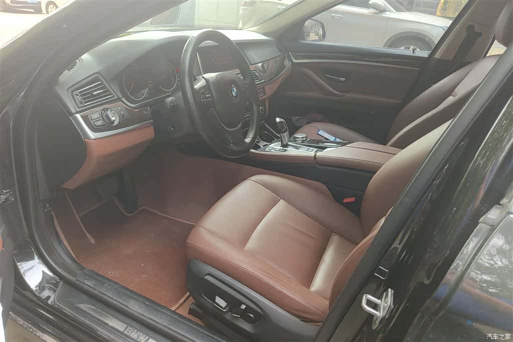 BMW 5 Series, 2017 9