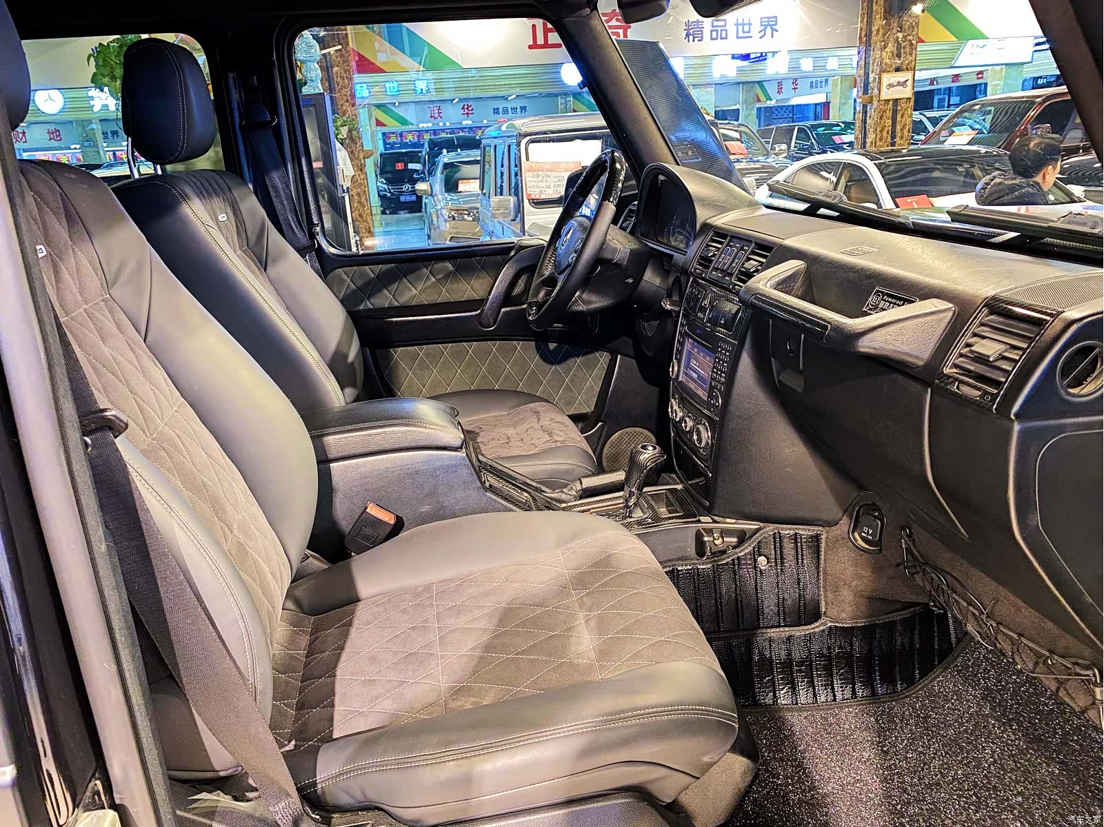 Mercedes-Benz G-Class, 2011 24