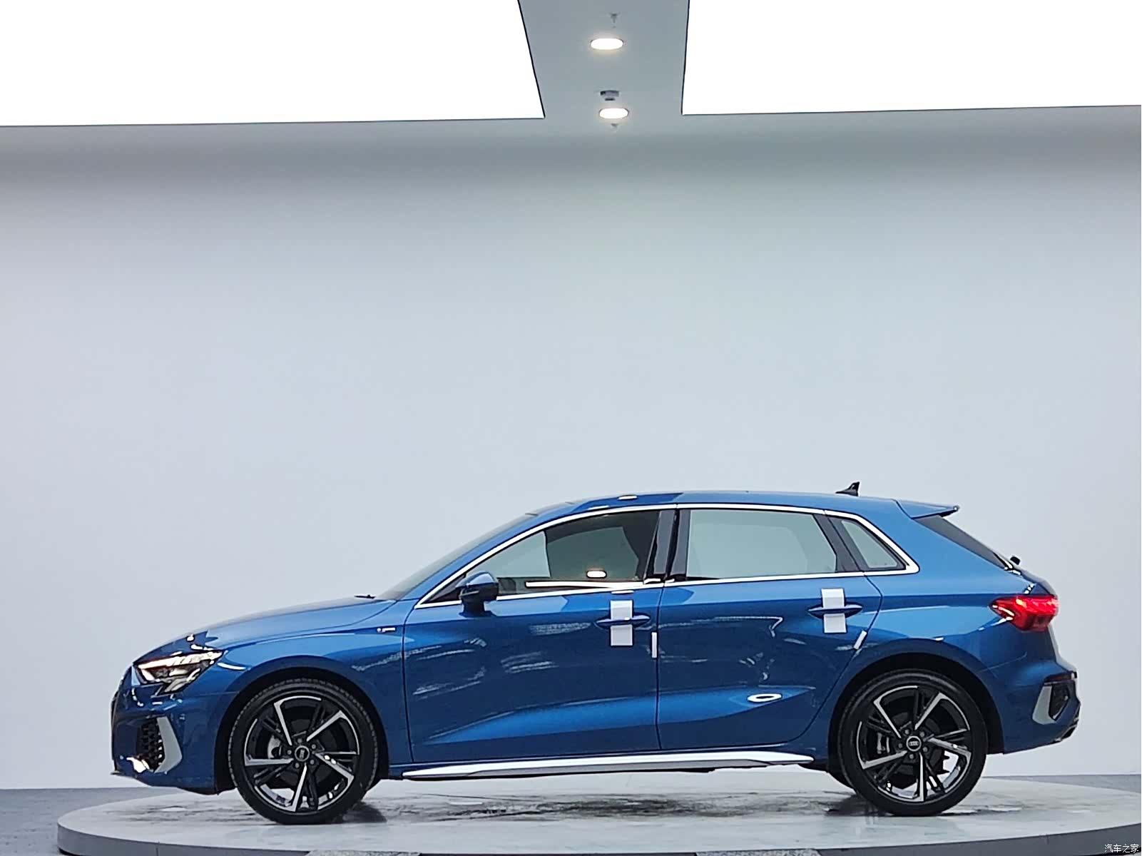 Audi A3, 2023 все фото