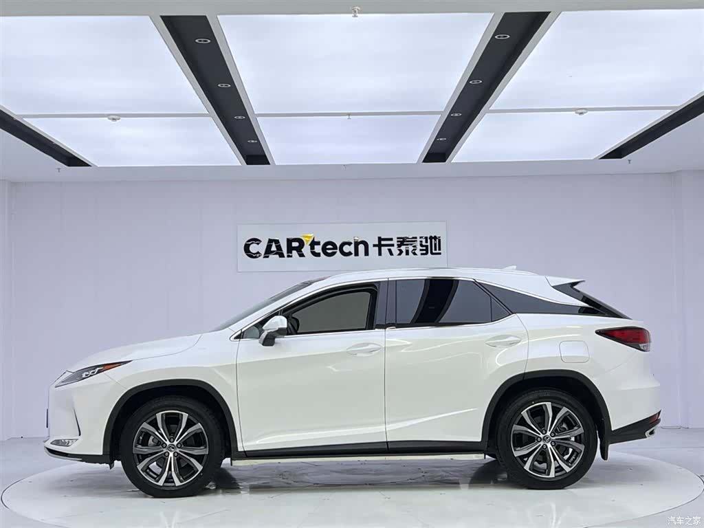 Lexus RX, 2022 2