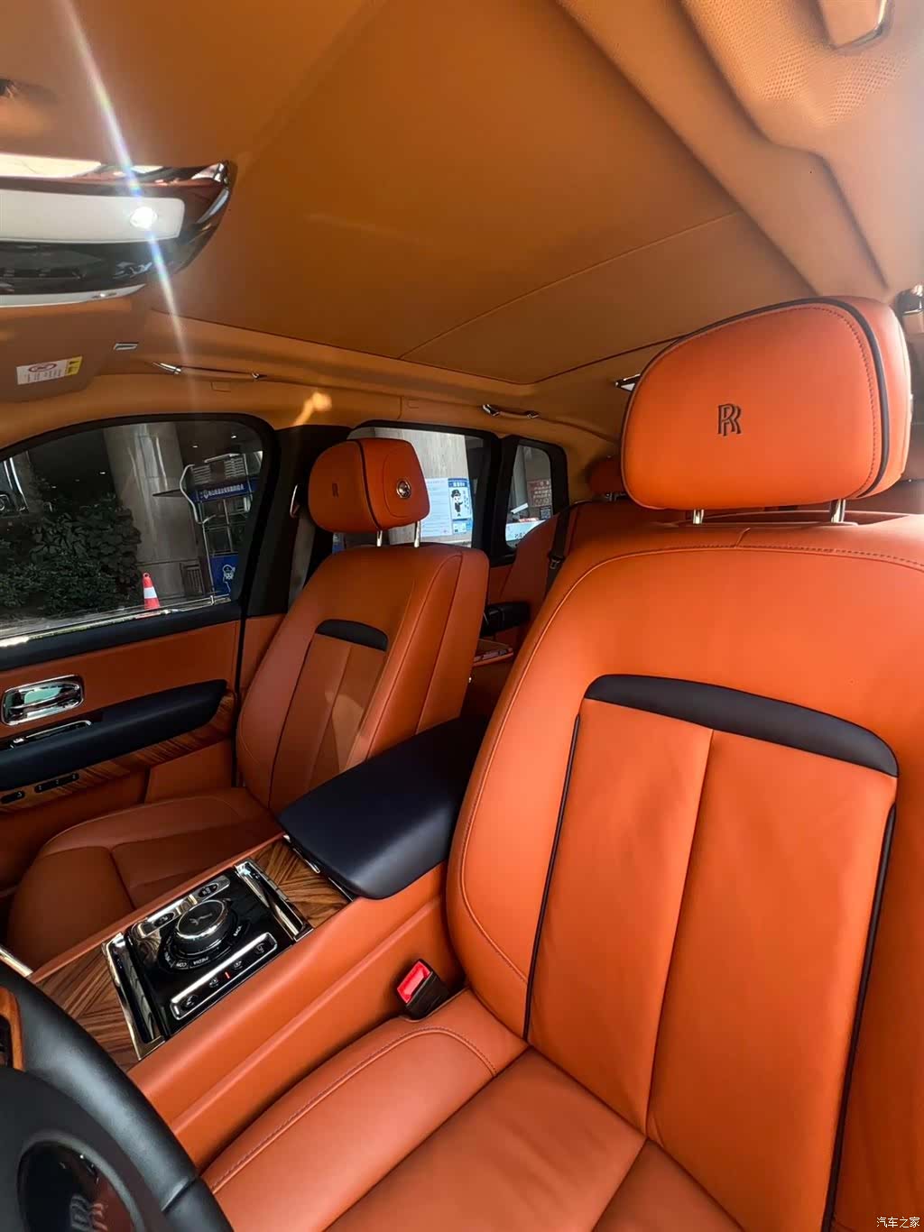 Rolls-Royce Cullinan, 2020 7