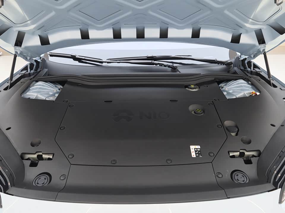 NIO ET5