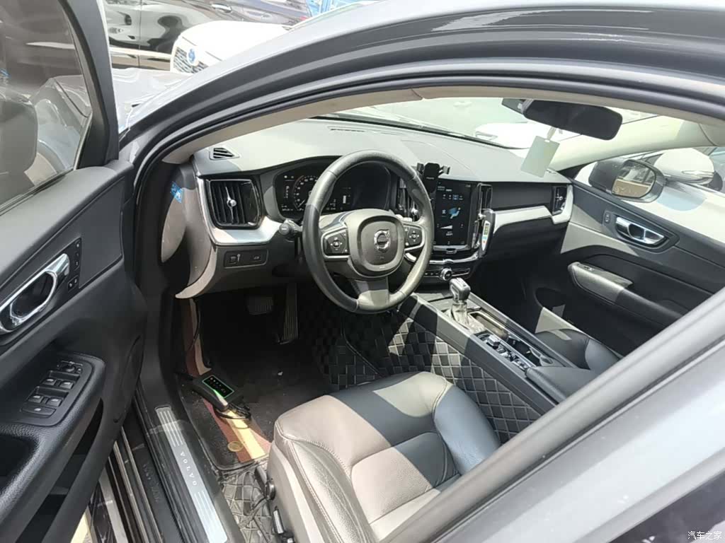 Volvo XC60, 2018 16