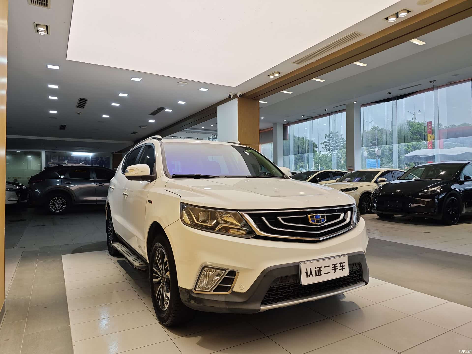 Geely X6, 2016 4