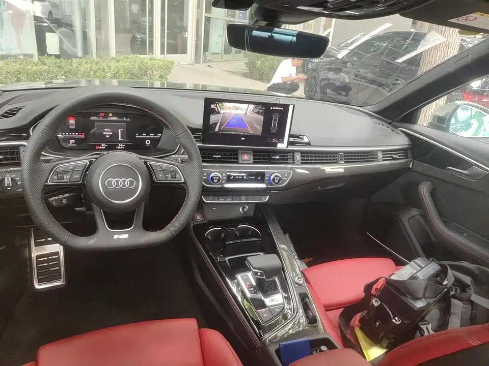 Audi S4