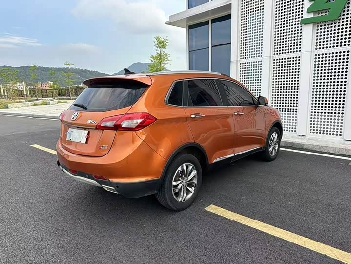 BAIC Weiwang S50 2016 1.5T МКПП le dong zun xiang xing