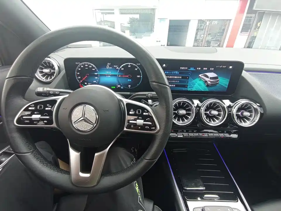 Mercedes-Benz EQA Mercedes-Benz EQA
