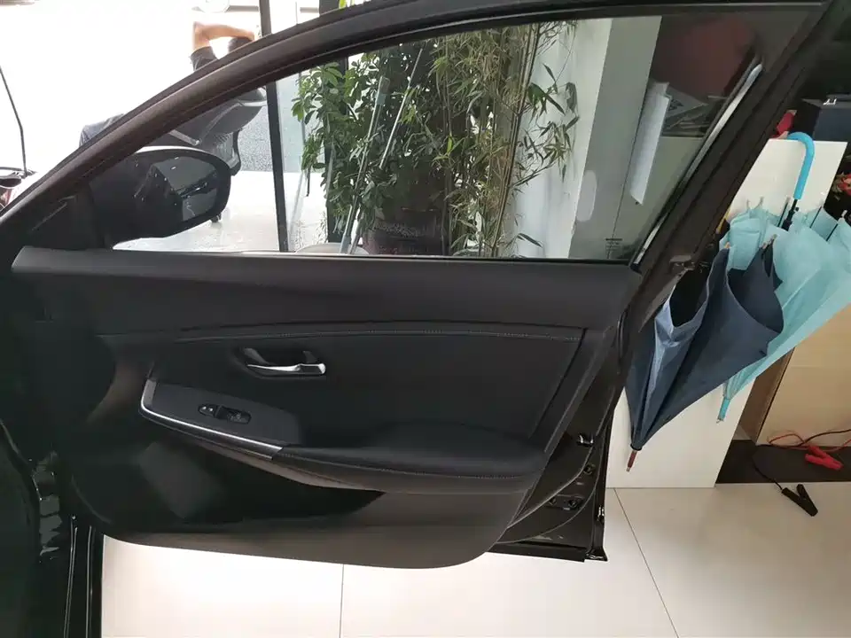 Nissan Xuan Yi Nissan Xuan Yi