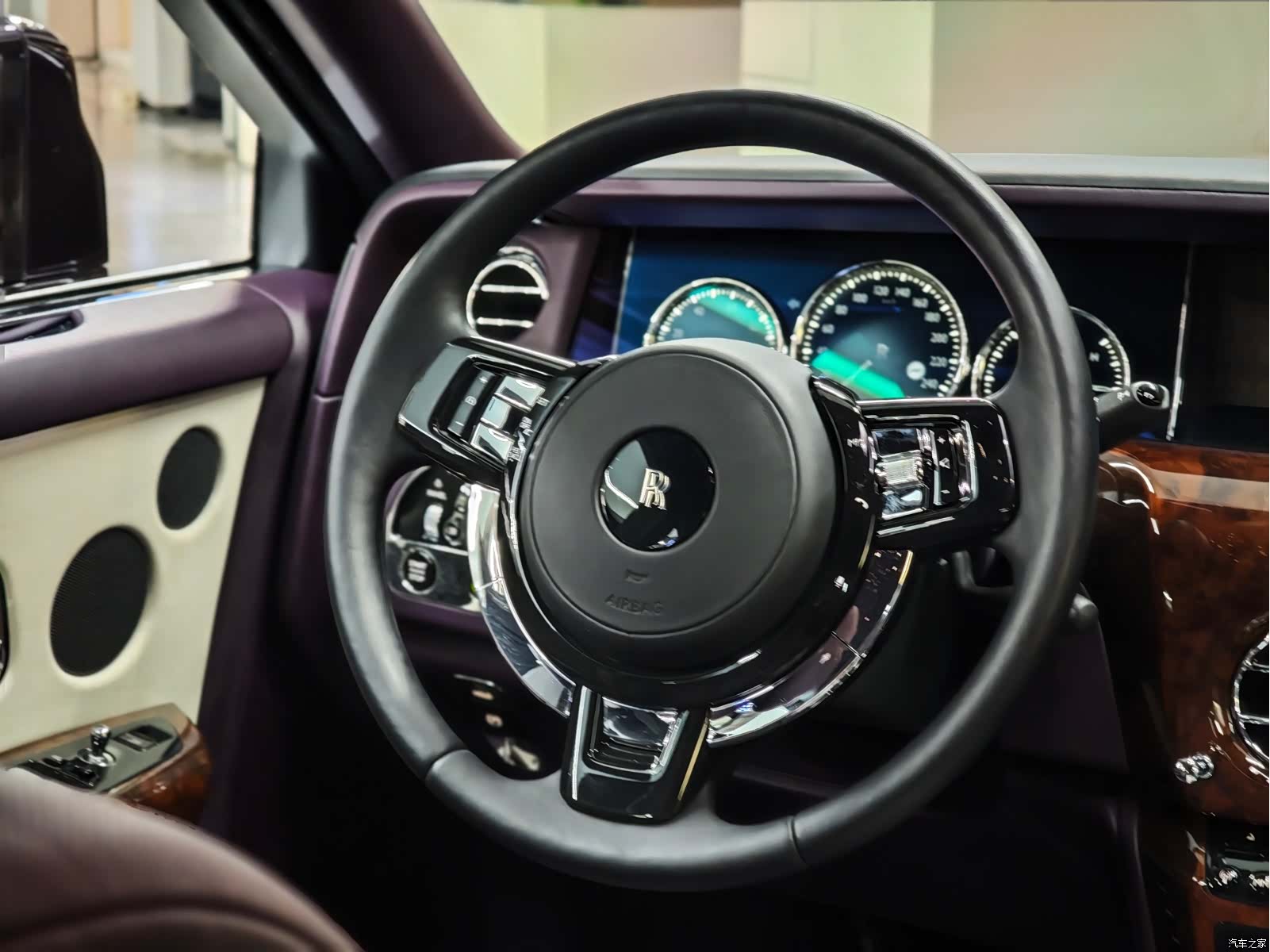 Rolls-Royce Phantom, 2019 26