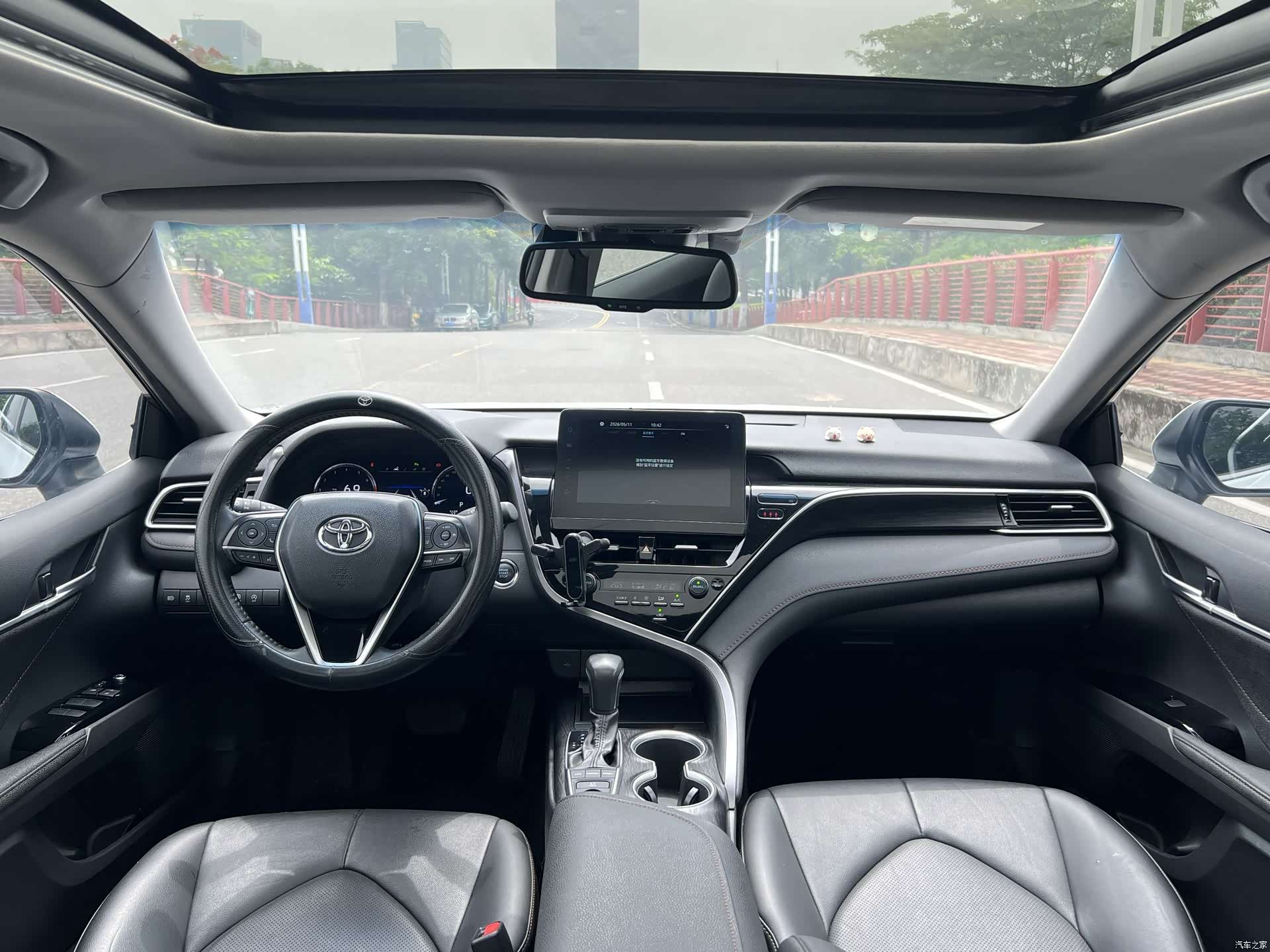 Toyota Camry, 2023 все фото