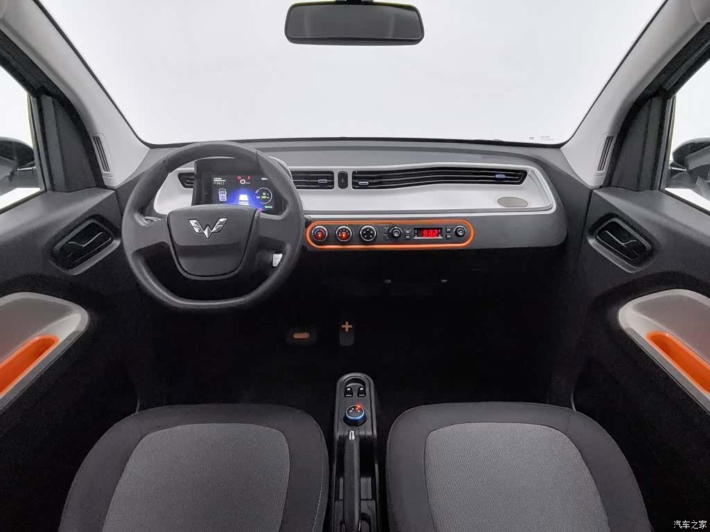 Wuling MINIEV, 2020 все фото