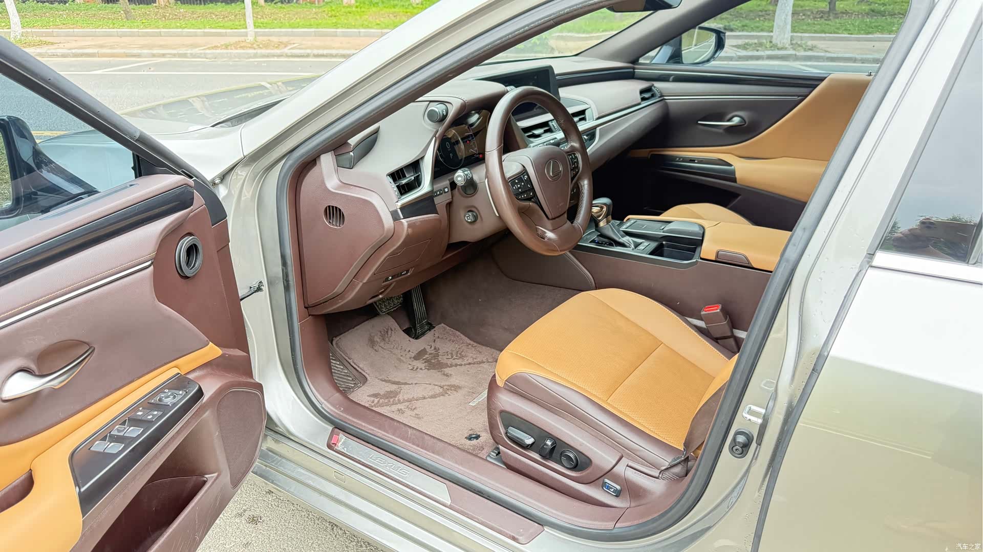Lexus ES, 2020 7