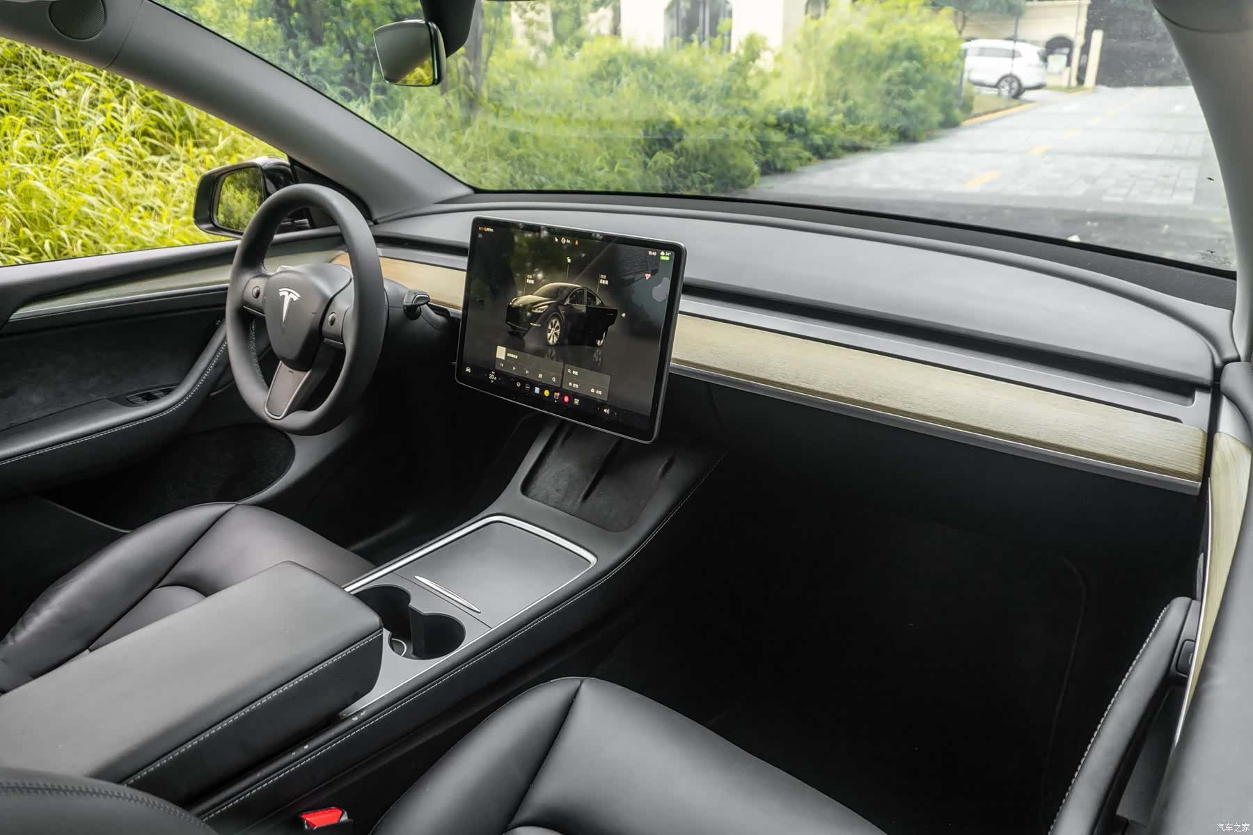 Tesla Model Y, 2022 14