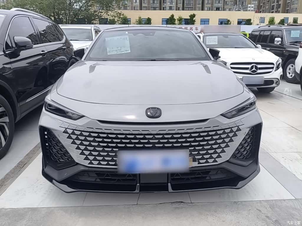 Changan UNI-V, 2022 3