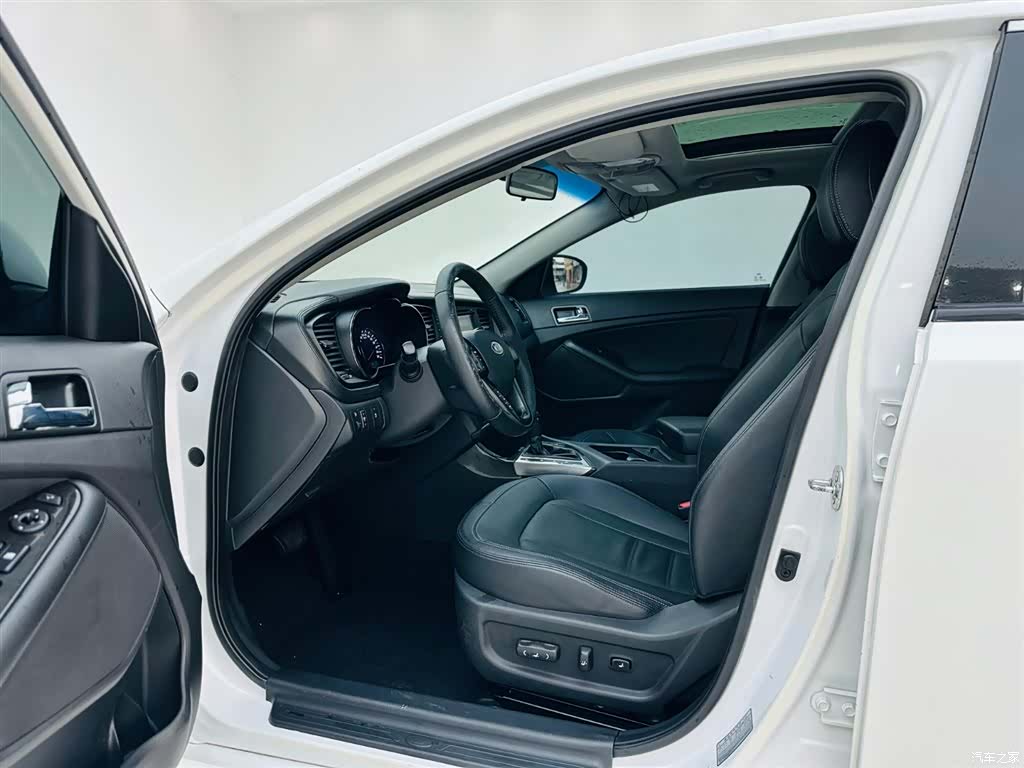 Kia K5, 2011 13