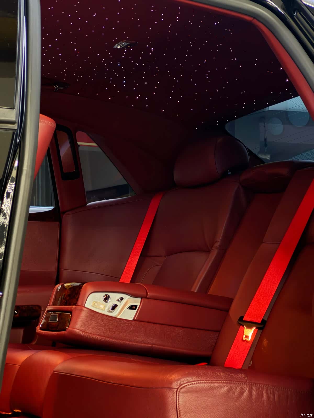 Rolls-Royce Ghost, 2010 8