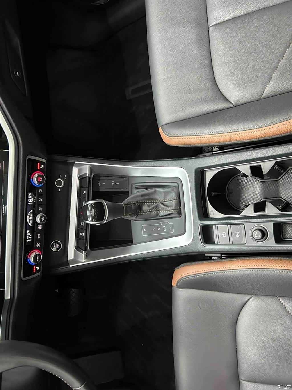 Audi Q3, 2022 все фото